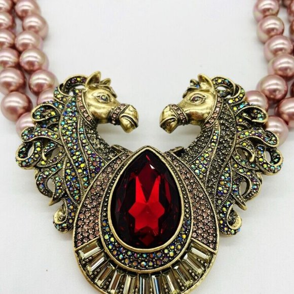 Heidi Daus Off To The Races Crystal Necklace NWOT - Picture 2 of 8
